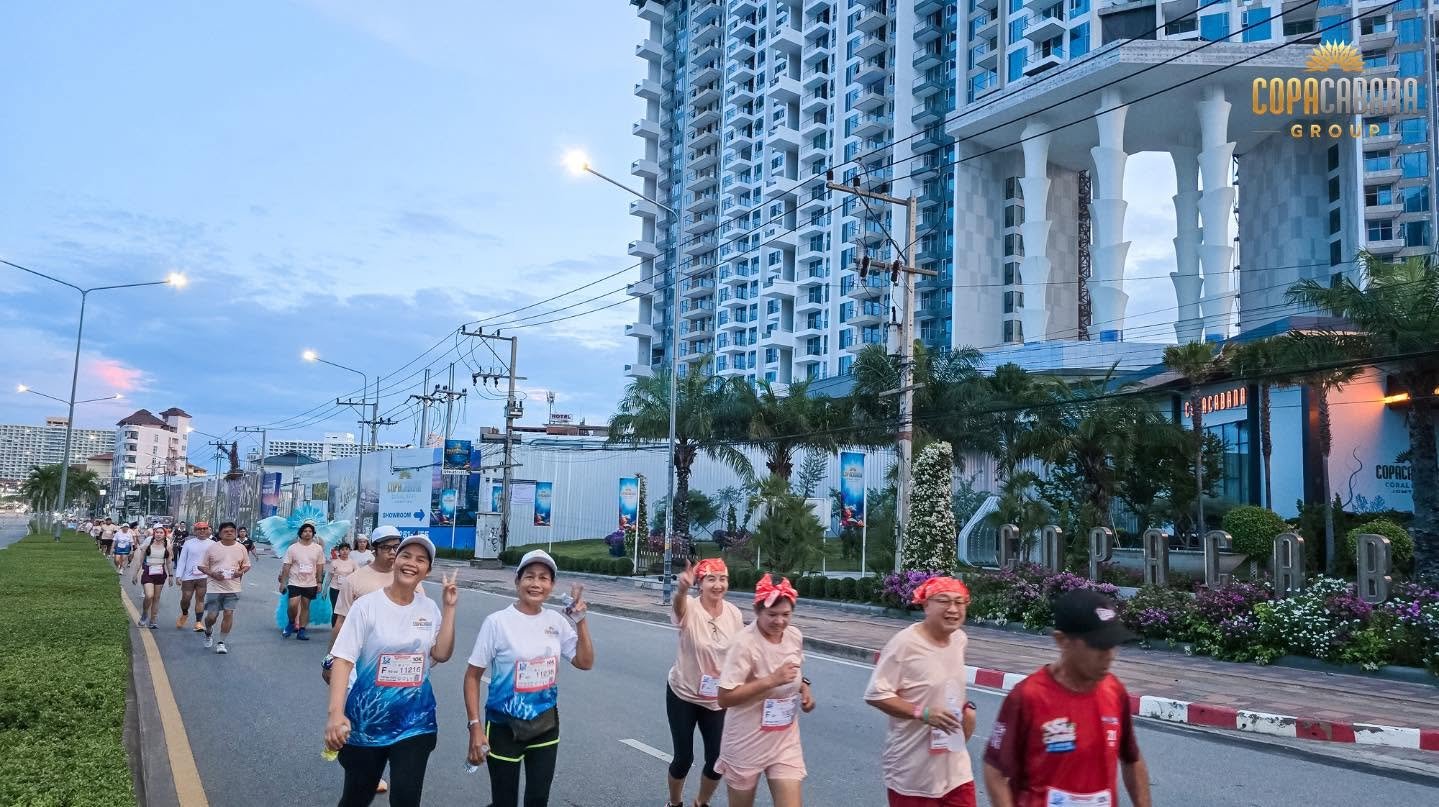 Runners along Jomtien